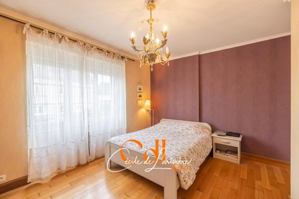 Belle maison familiale lumineuse, au calme et proche du centre. Nouveauté !