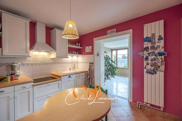 Belle maison familiale lumineuse, au calme et proche du centre. Nouveauté !