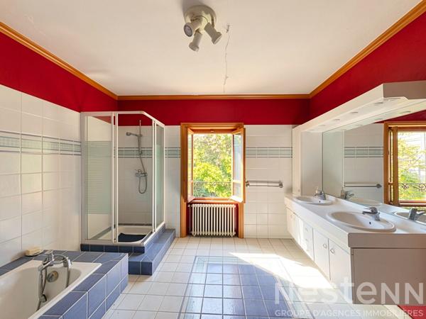 Maison de caractère, jardin clos - 220 m2 ; Hennebont, Hypercentre