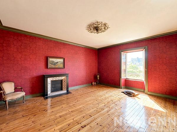 Maison de caractère, jardin clos - 220 m2 ; Hennebont, Hypercentre