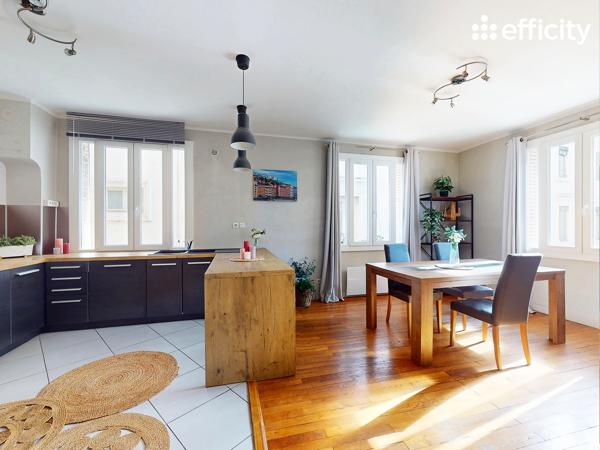 Appartement
         2 pièces
        - 61 m² Exclusivité 299 000 € *