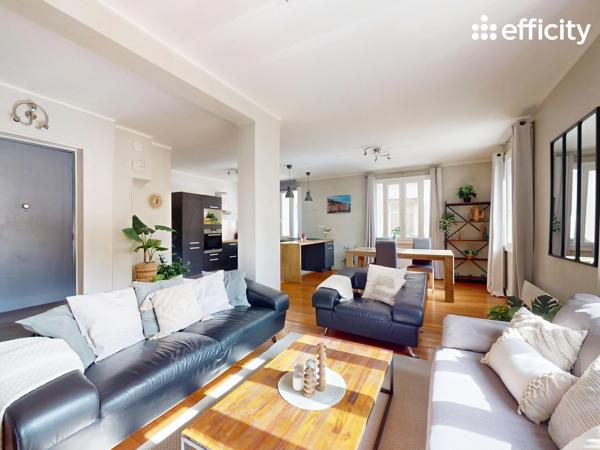 Appartement
         2 pièces
        - 61 m² Exclusivité 299 000 € *