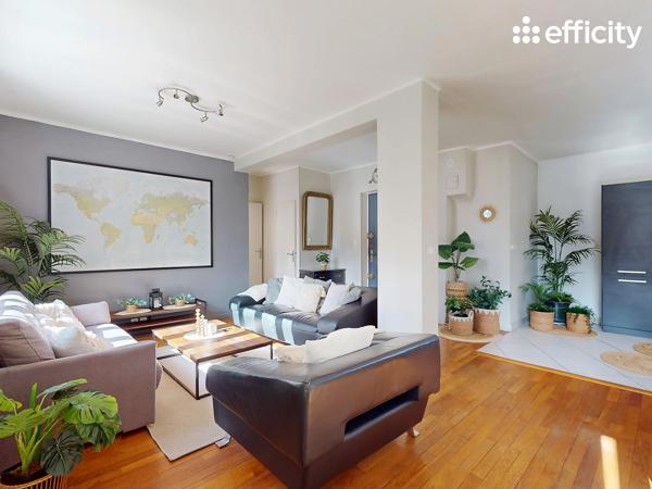Appartement
         2 pièces
        - 61 m² Exclusivité 299 000 € *