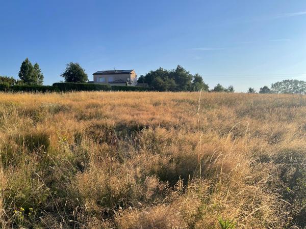 Étables (07300) Terrain libre de constructeur 951 m² et viabilisé - ETABLES, Ardèche