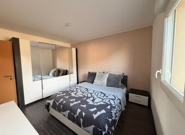 Appartement avec balcon cave et Box de stationnement sécurisé