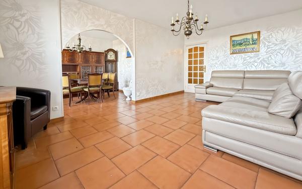 Appartement à vendre    3 pièces •  Lyon 8