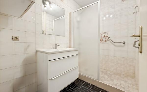 Appartement à vendre    3 pièces •  Lyon 8