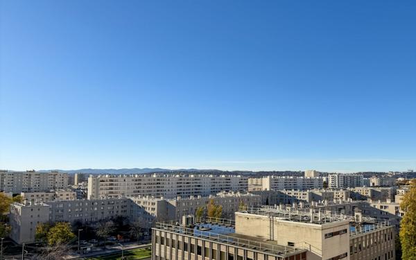 Appartement à vendre    3 pièces •  Lyon 8