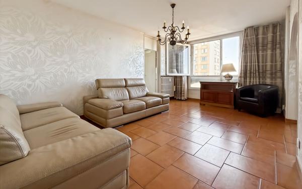 Appartement à vendre    3 pièces •  Lyon 8