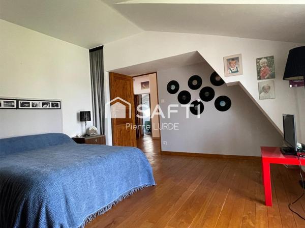 Ferme rénovée de 225 m2 avec piscine et dépendances