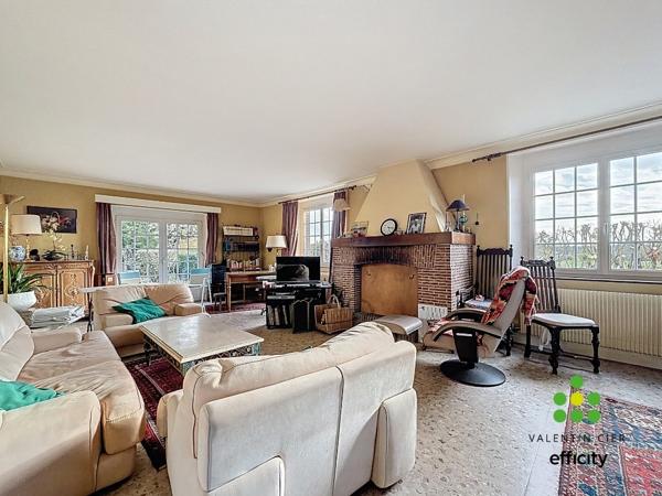Maison
         5 pièces
        - 179 m² Exclusivité 225 000 € *