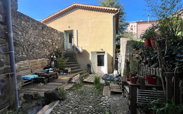 Maison à vendre    2 pièces •  Les Vans