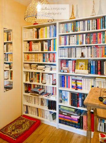 OYONNAX - APPARTEMENT T3 - 69 m2 - PARKING PRIVATIF