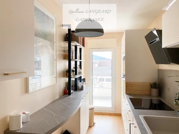 OYONNAX - APPARTEMENT T3 - 69 m2 - PARKING PRIVATIF