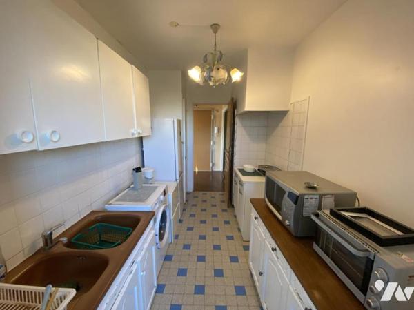 APPARTEMENT T3/4, 83 M², 3 BALCONS, UNE CAVE.