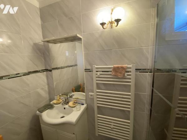 APPARTEMENT T3/4, 83 M², 3 BALCONS, UNE CAVE.