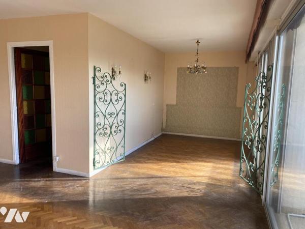 APPARTEMENT T3/4, 83 M², 3 BALCONS, UNE CAVE.