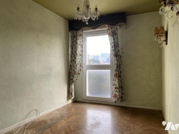 APPARTEMENT T3/4, 83 M², 3 BALCONS, UNE CAVE.