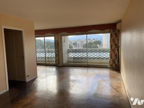 APPARTEMENT T3/4, 83 M², 3 BALCONS, UNE CAVE.