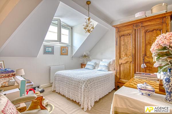 Versailles Rive-Droite Sainte Jeanne d'Arc - Maison 8 pièces de 163 m² habitables (235m² au sol) avec terrasse et garage €1 750 000 ** - Référence 25789