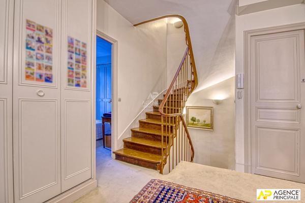 Versailles Rive-Droite Sainte Jeanne d'Arc - Maison 8 pièces de 163 m² habitables (235m² au sol) avec terrasse et garage €1 750 000 ** - Référence 25789