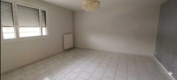 Vente                                                      Appartement
                        
                     4 pièces                      84 m2                     à Nantes
