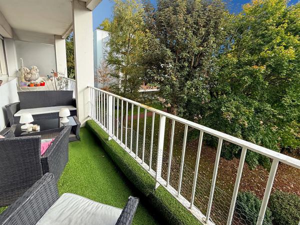 Appartement Garches 4 pièce(s) 89 m2 avec balcon et parking