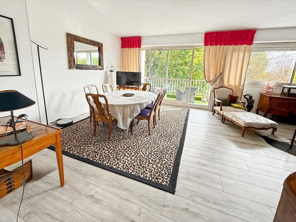 Appartement Garches 4 pièce(s) 89 m2 avec balcon et parking