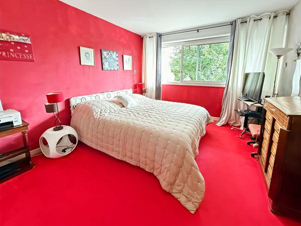 Appartement Garches 4 pièce(s) 89 m2 avec balcon et parking