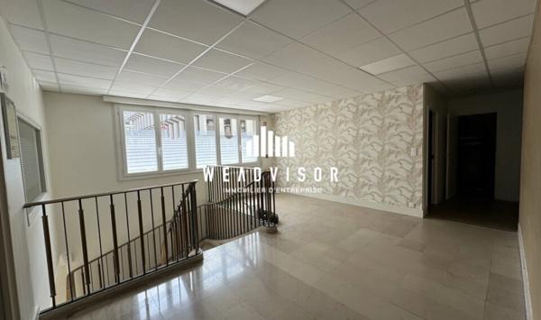 À LOUER - À VENDRE : BUREAUX DE 317,32 M² AVEC CAVE ET STATIONNEMENTS - HYPER CENTRE VILLE LE MANS