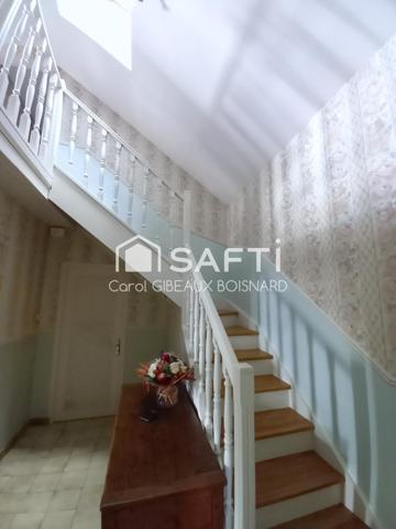 Maison ancienne 4 chambres avec belle véranda et terrain