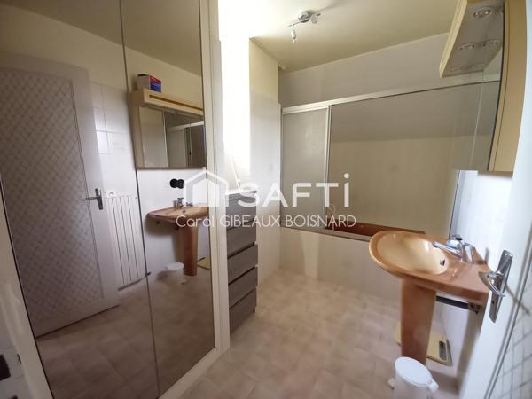 Maison ancienne 4 chambres avec belle véranda et terrain