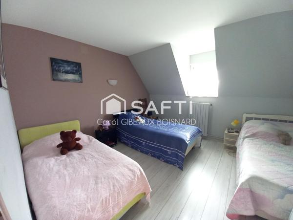 Maison ancienne 4 chambres avec belle véranda et terrain