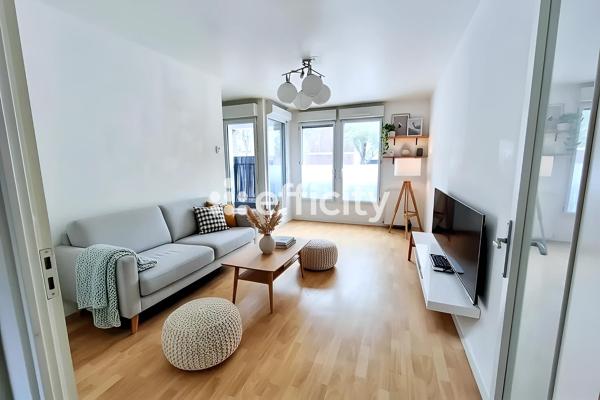 Appartement
         2 pièces
        - 40 m² Exclusivité 173 000 € *
