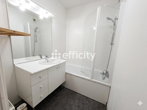 Appartement
         2 pièces
        - 40 m² Exclusivité 173 000 € *