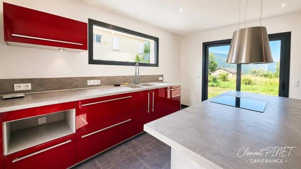 Maison contemporaine de 2018 – 113 m² – 4 chambres – Terrain de 1 107 m²