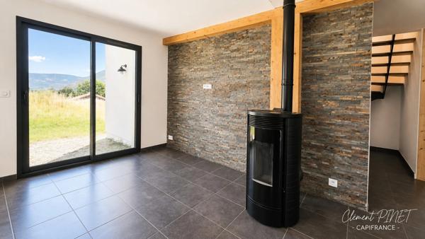 Maison contemporaine de 2018 – 113 m² – 4 chambres – Terrain de 1 107 m²