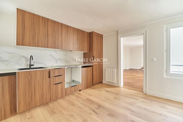 A VENDRE - Appartement Paris - 75001 - Place des Victoires - Palais Royal - 2 pièces - 1 chambre - 50 m²