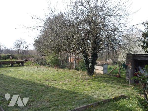 BETETE (23) CREUSE, A vendre dans petit hameau tranquille propriété sur terrain de 6925 m², com...