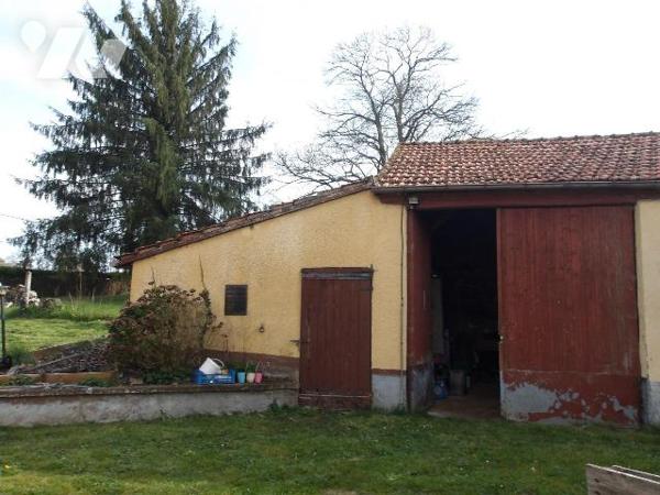 BETETE (23) CREUSE, A vendre dans petit hameau tranquille propriété sur terrain de 6925 m², com...