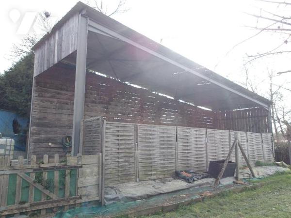 BETETE (23) CREUSE, A vendre dans petit hameau tranquille propriété sur terrain de 6925 m², com...
