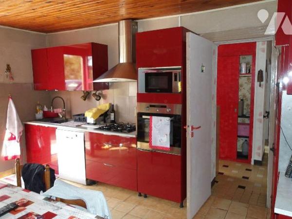 BETETE (23) CREUSE, A vendre dans petit hameau tranquille propriété sur terrain de 6925 m², com...