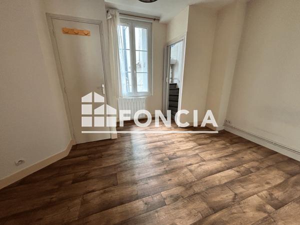 Location Appartement 2 pièces 31.5 m² - 65 RUE MICHELET Tours 37000