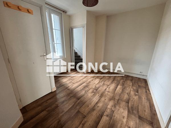 Location Appartement 2 pièces 31.5 m² - 65 RUE MICHELET Tours 37000