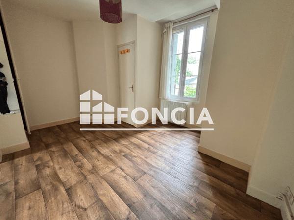 Location Appartement 2 pièces 31.5 m² - 65 RUE MICHELET Tours 37000