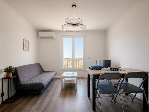 Appartement
         3 pièces
        - 55 m² 138 000 € *