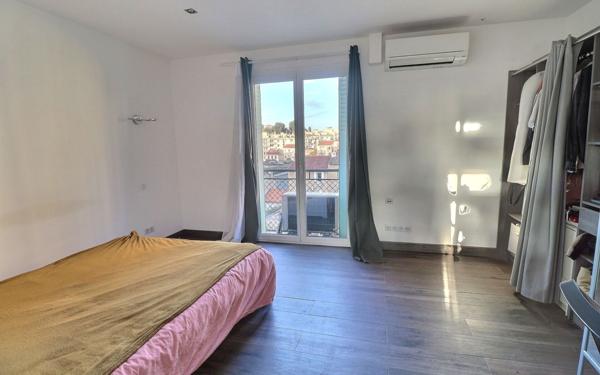 Appartement à vendre    2 pièces • 44,09 m2 Marseille 4