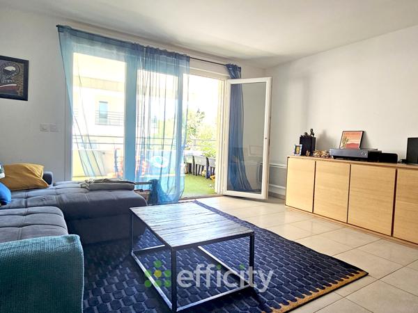 Appartement
         4 pièces
        - 93 m² Bien prestige 399 000 € *