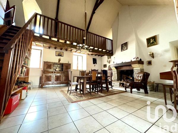 Longère 7 pièces de 211 m² à Pont-Péan (35131)