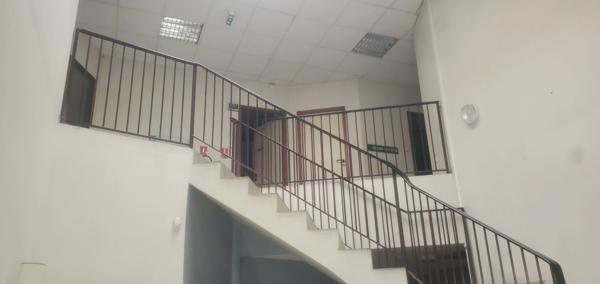 Local/bureau à vendre LONGVIC (21)